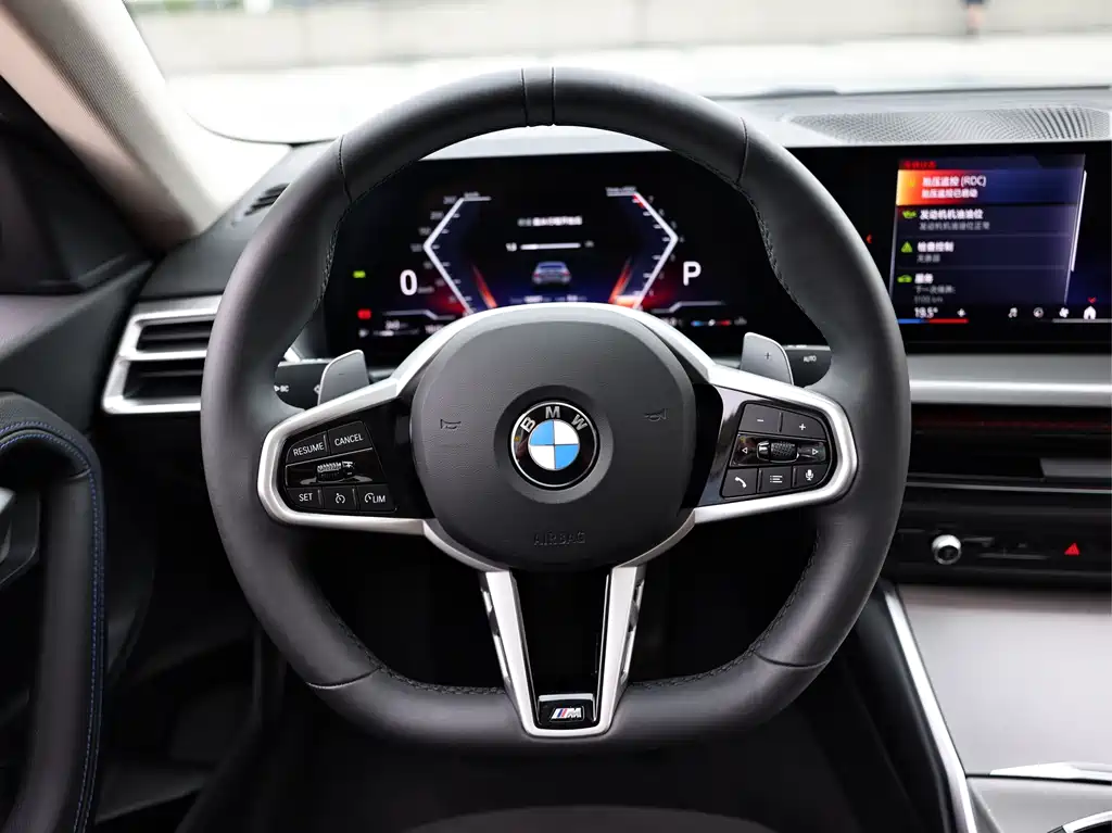 BMW 2 Series 2025 — фото 11