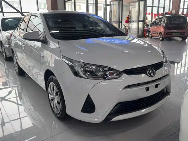 Toyota Yaris L 2020