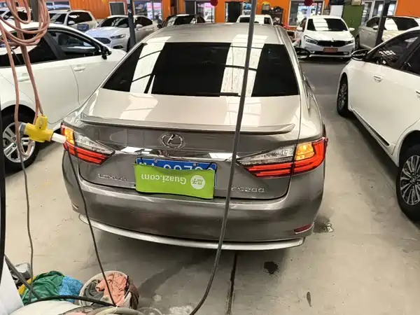 Lexus ES 2017