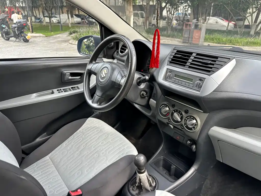 Suzuki Alto 2016 — фото 18