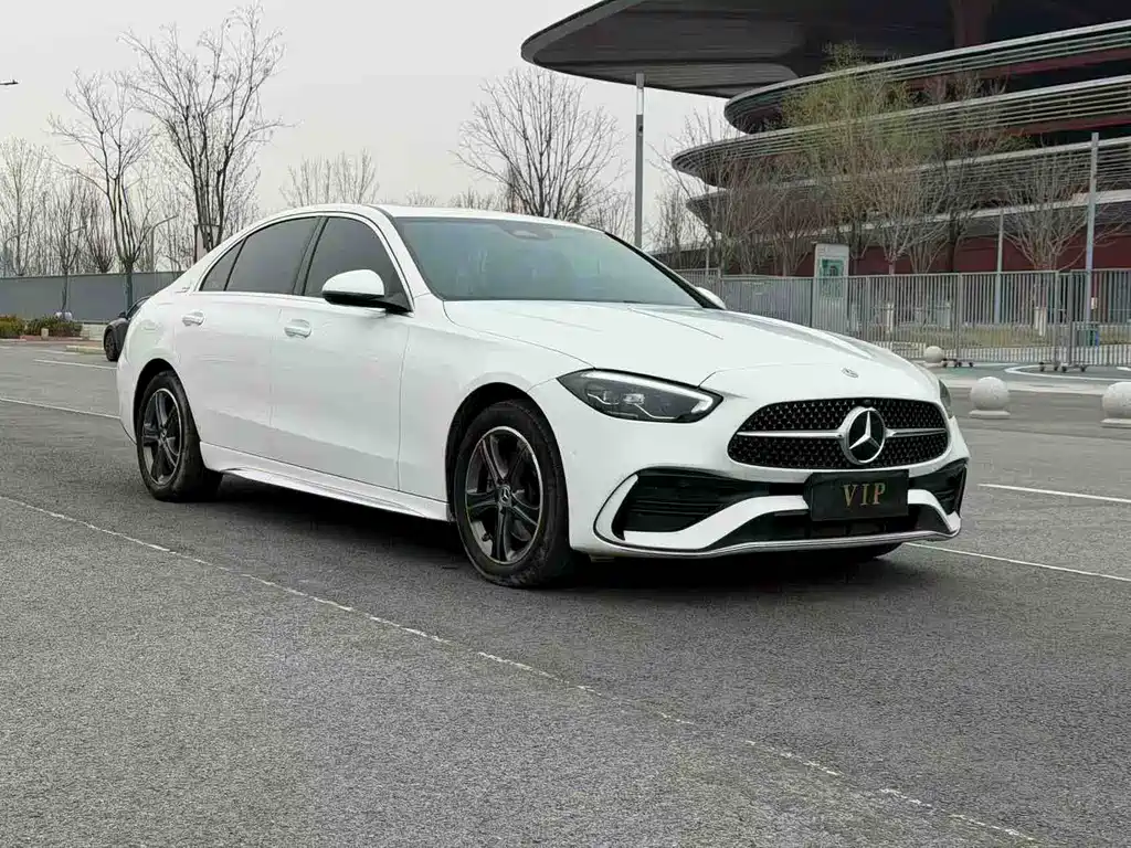 Mercedes-Benz C-Class 2024 — фото 3