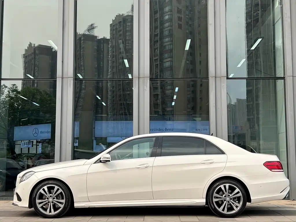 Mercedes-Benz E-Class 2016 — фото 3