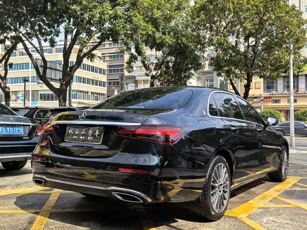 Mercedes-Benz E-Class 2022