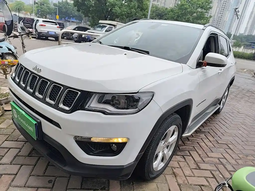 Jeep Compass 2018 — фото 2