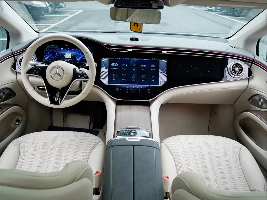 Mercedes-Benz EQS 2024 — фото 13
