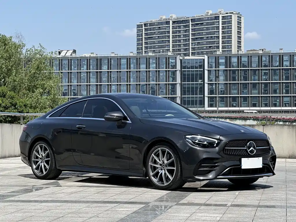 Mercedes-Benz E-Class 2023 — фото 3