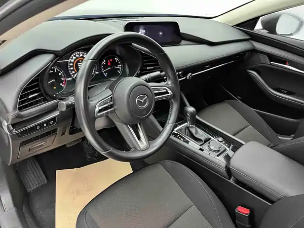 Mazda 3 Axela 2022