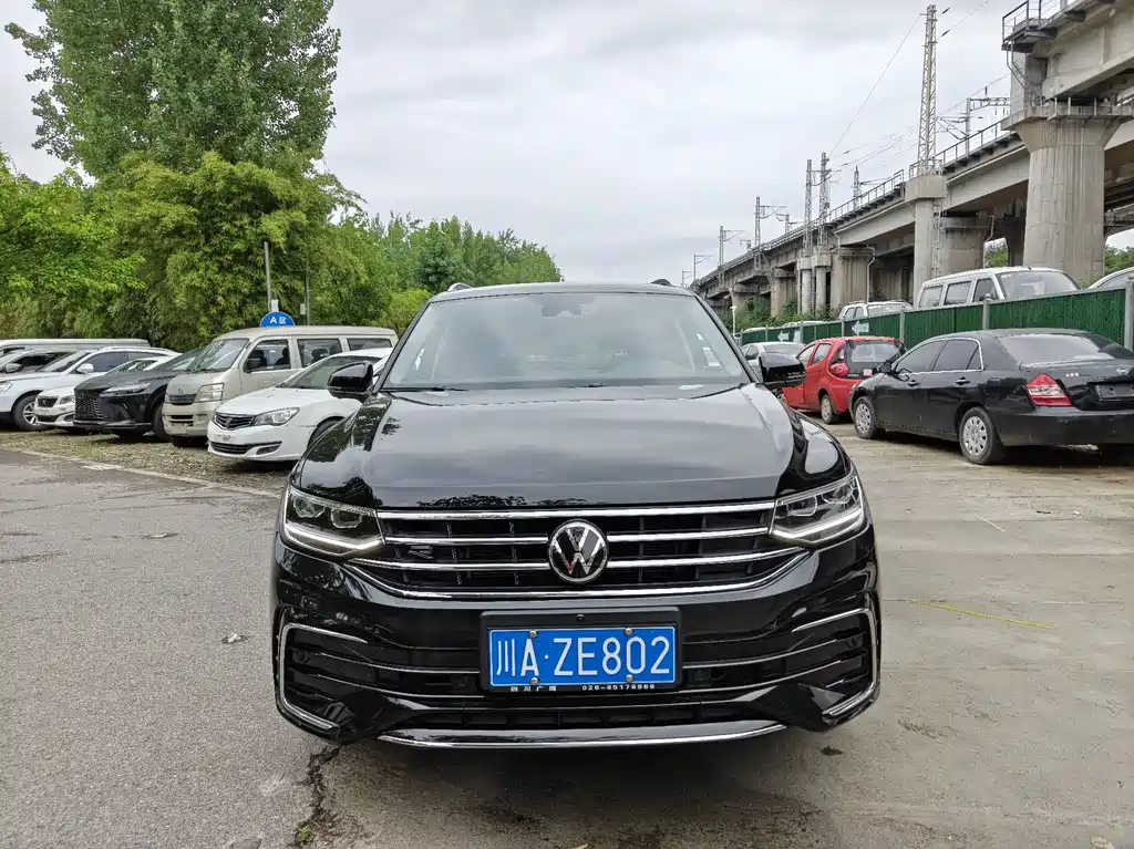 Volkswagen Tiguan L 2024 — фото 2