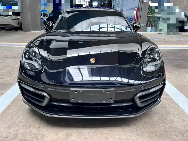 Porsche Panamera 2023