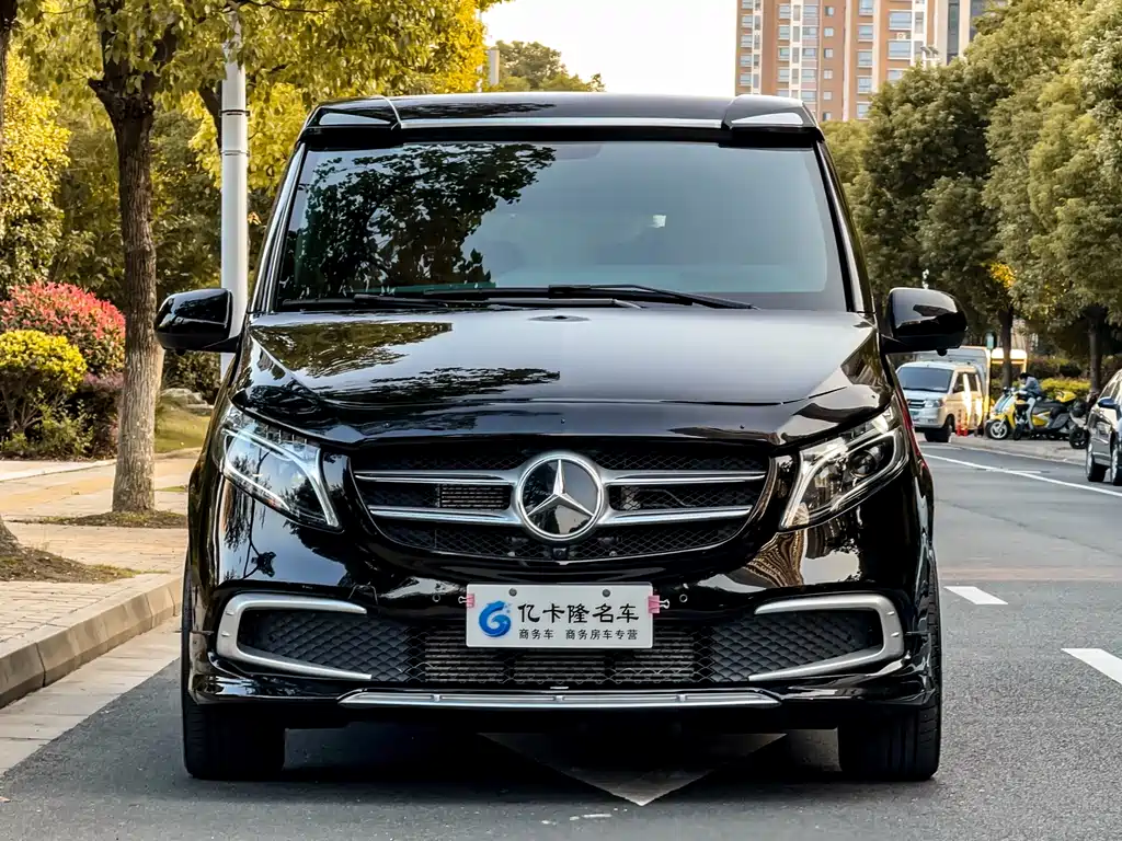 Mercedes-Benz Vito 2024 — фото 2