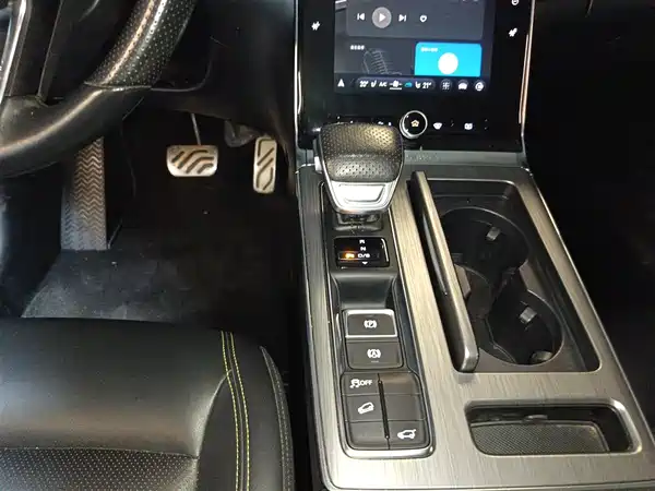 Roewe RX5 2020