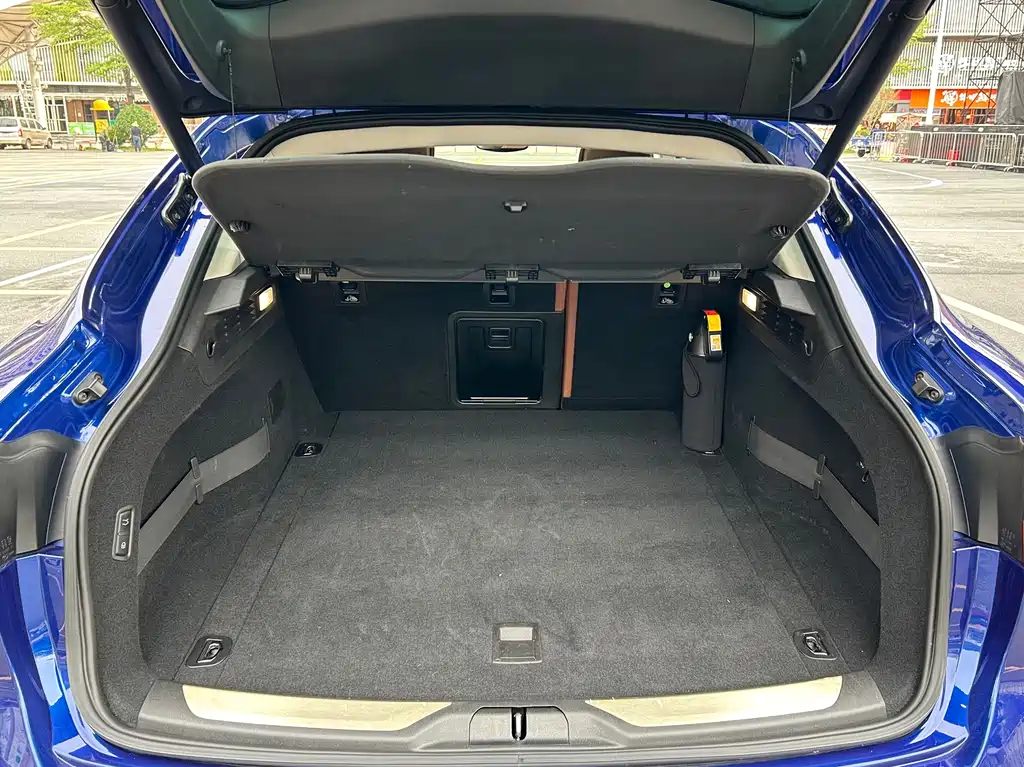 Maserati Levante 2020 — фото 14