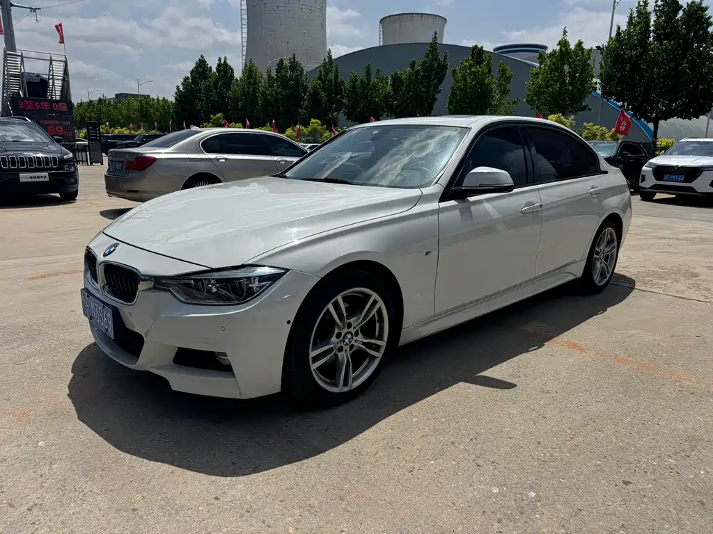 BMW 3 Series 2019 — фото 1