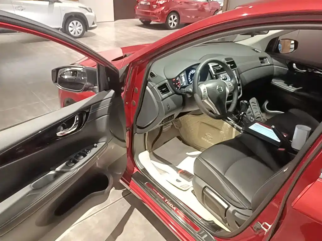 Nissan Tiida 2022 — фото 16