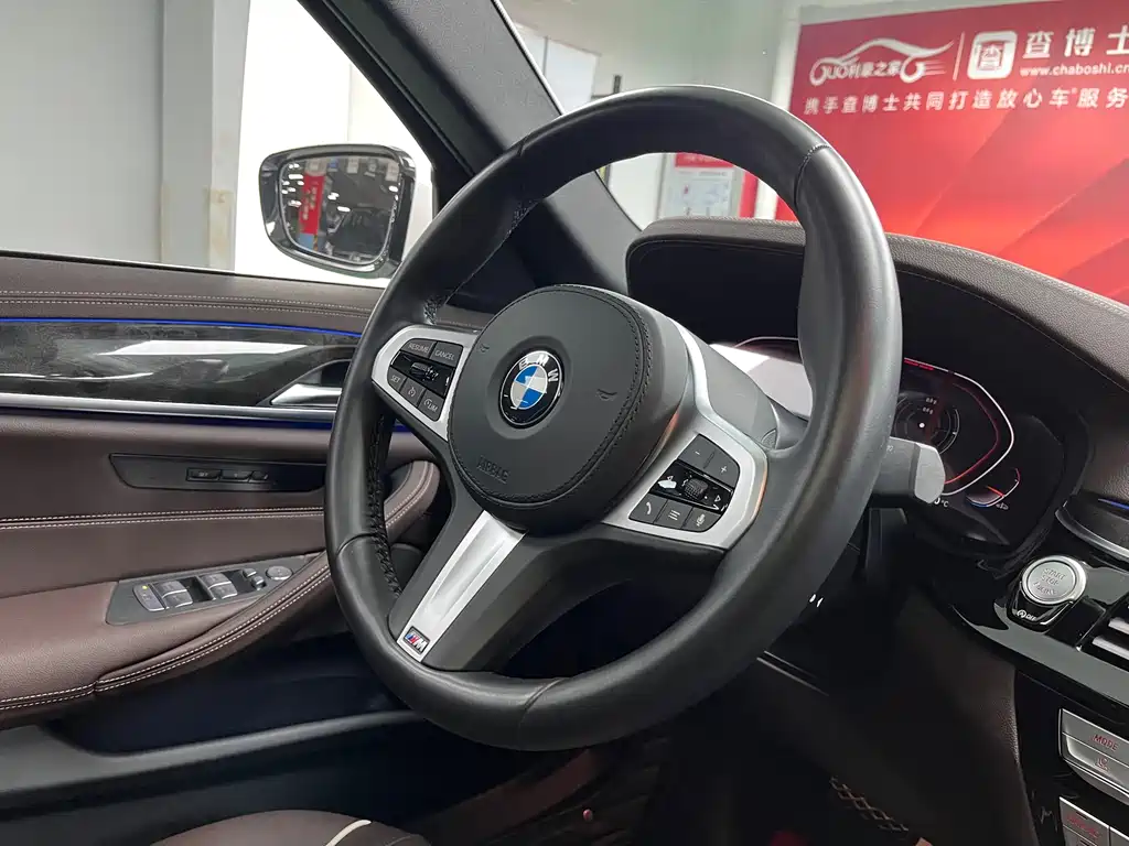 BMW 5 Series 2022 — фото 15