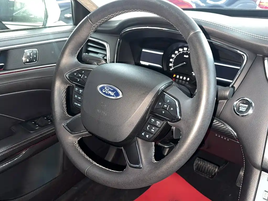 Ford Taurus 2016 — фото 11