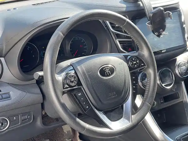 BYD Song 2016