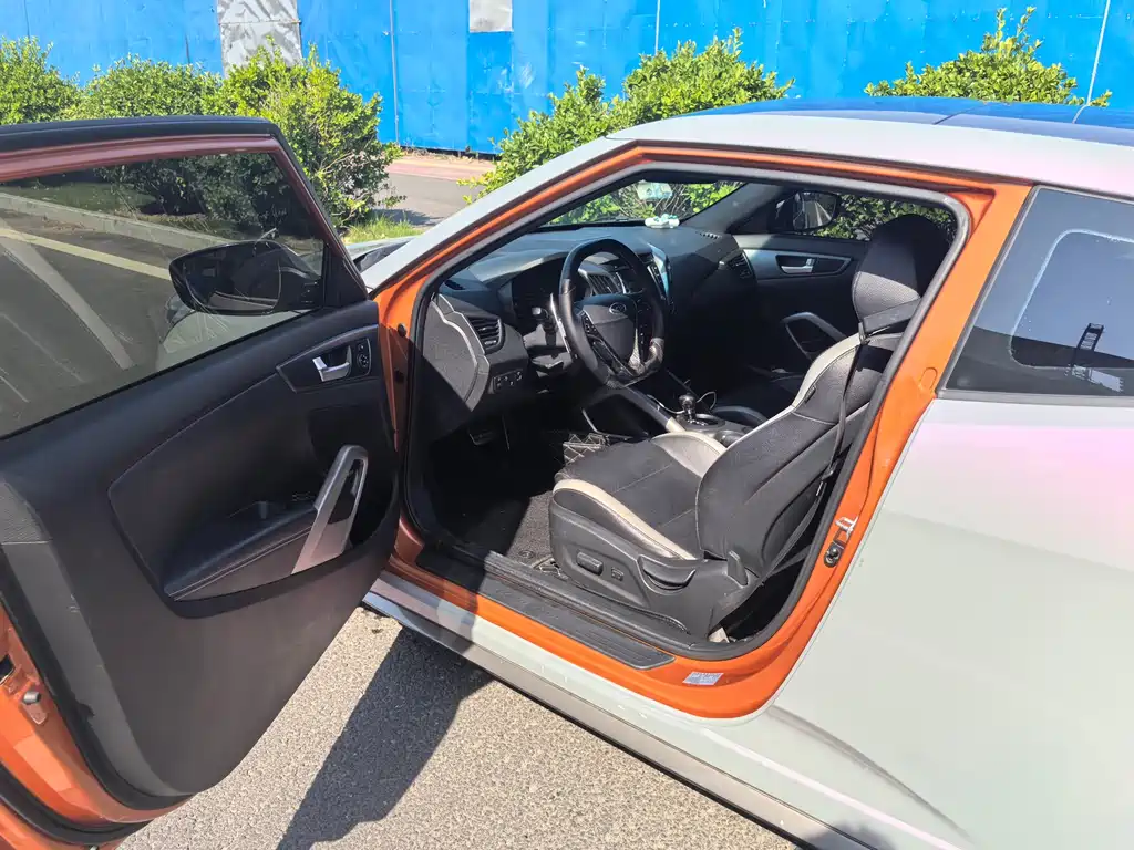 Hyundai Veloster 2016 — фото 13