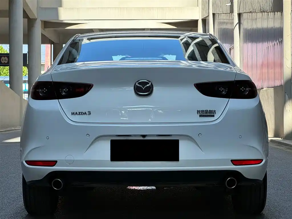 Mazda 3 Angkesela 2025