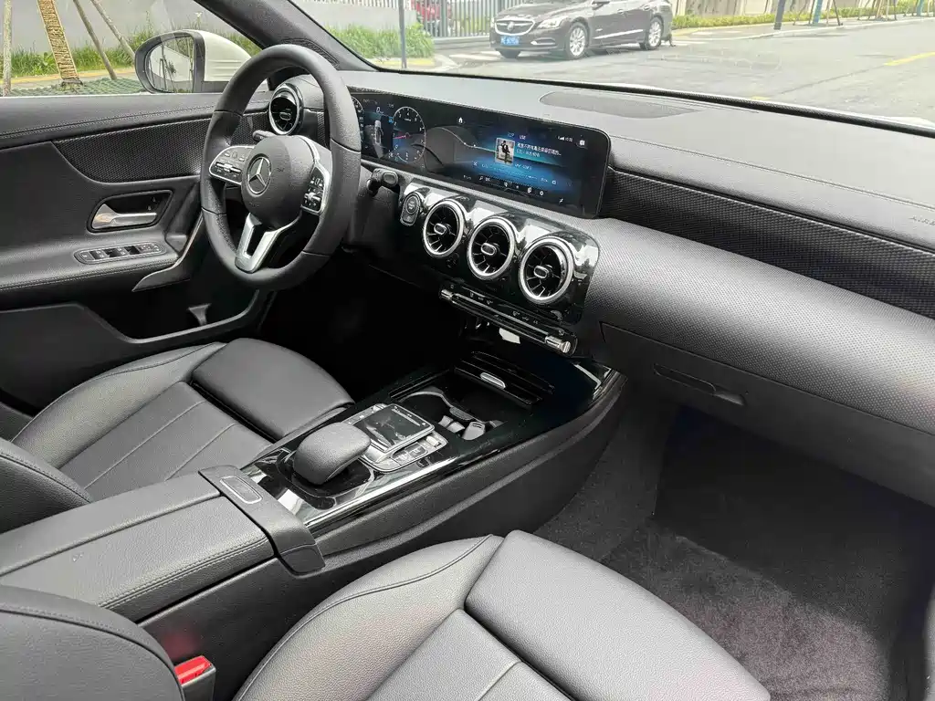 Mercedes-Benz A-Class 2021 — фото 10