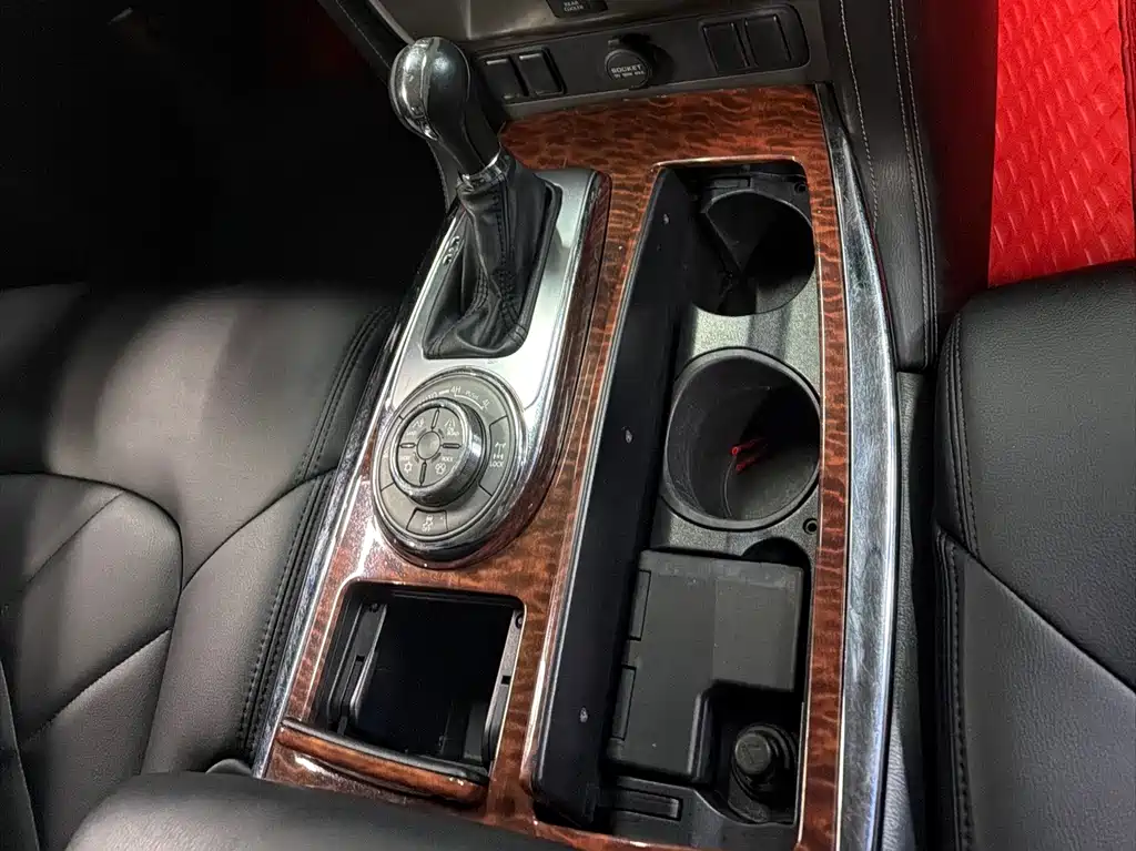 Nissan Patrol 2018 — фото 13