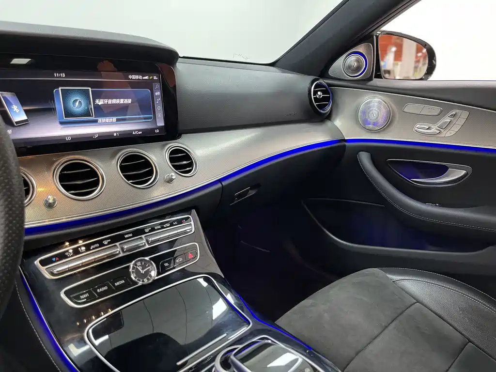Mercedes-Benz E-Class 2018 — фото 17