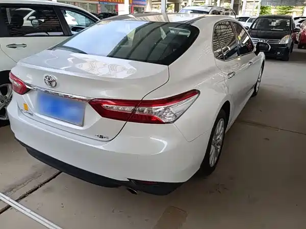 Toyota Camry 2019