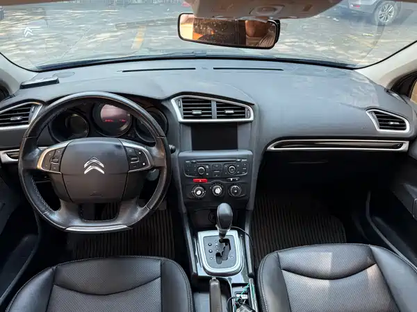 Citroën C4L 2015