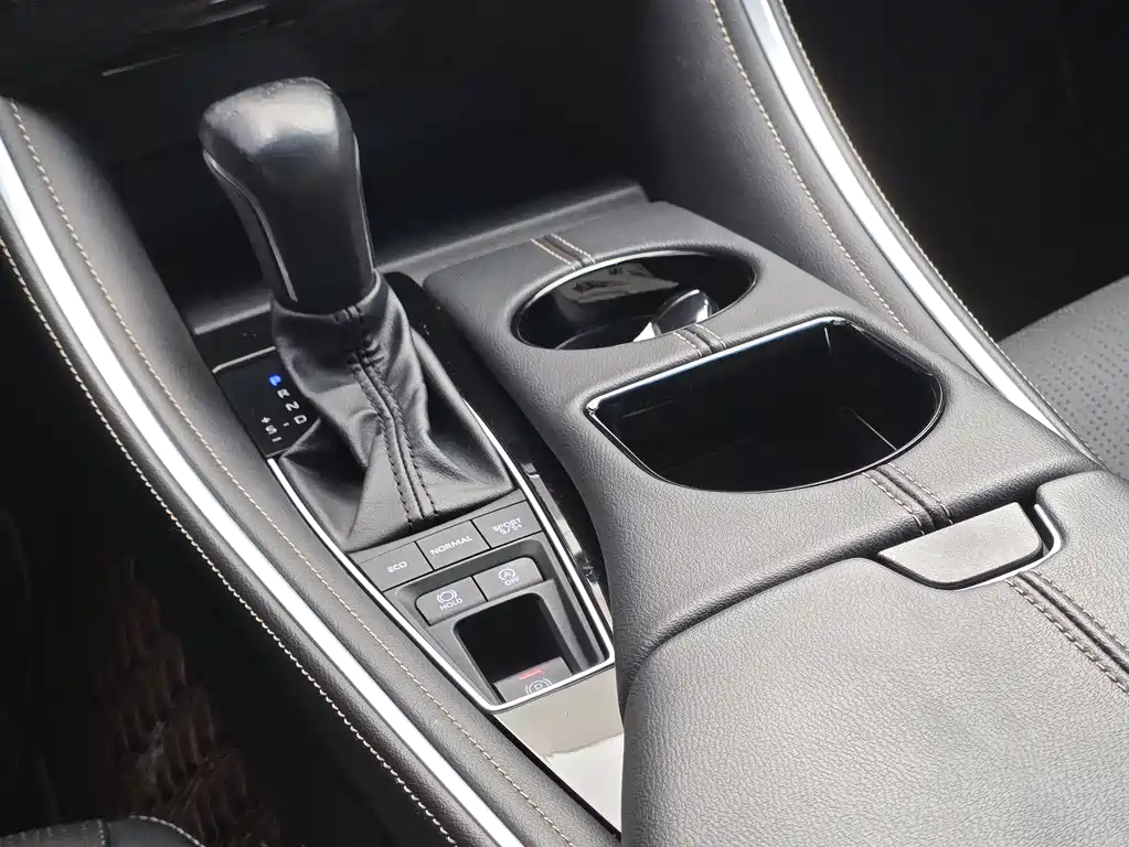 Toyota Avalon 2022 — фото 16