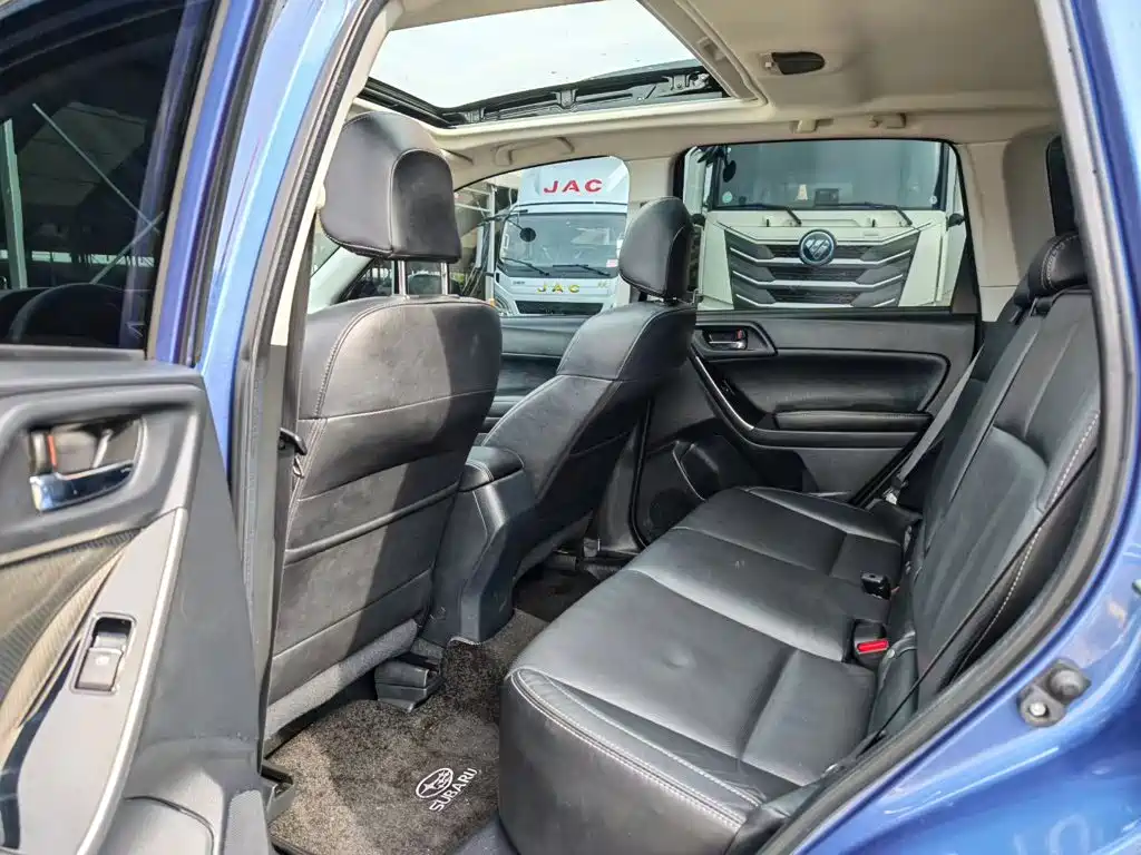 Subaru Forester 2017 — фото 17