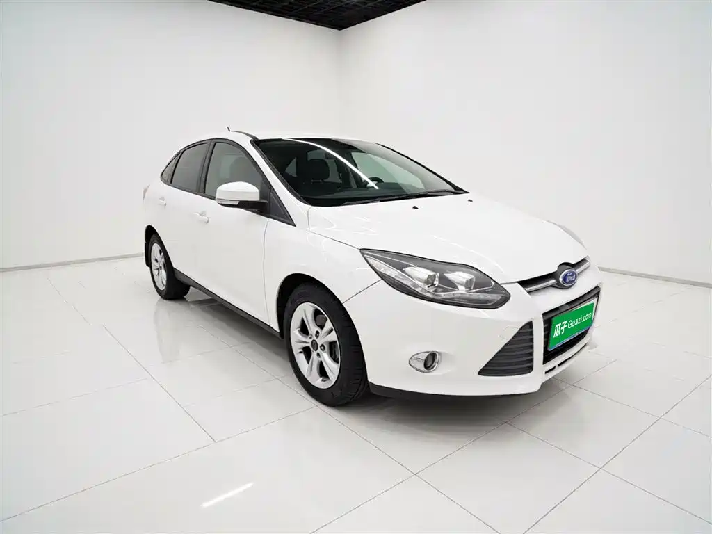 Ford Focus 2015 — фото 22