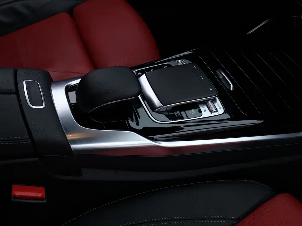Mercedes-Benz A-Class AMG 2021 — фото 10