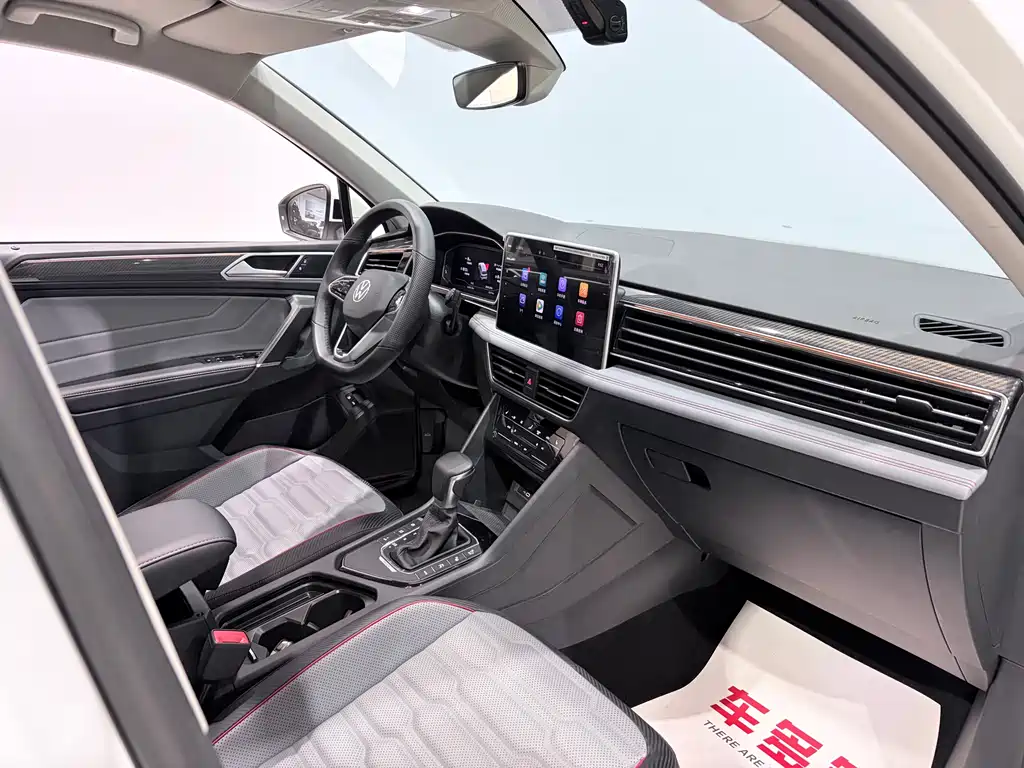 Volkswagen Tiguan L PHEV 2023 — фото 22