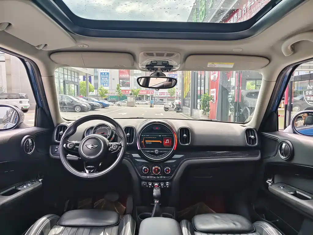 MINI Countryman 2018 — фото 11