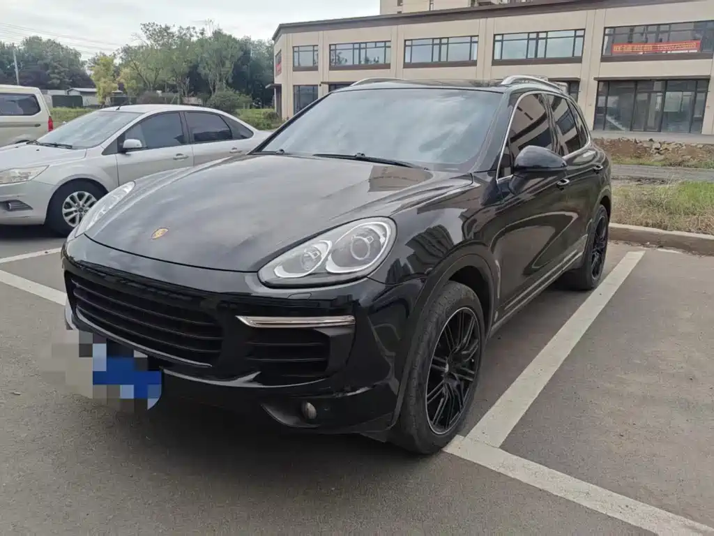 Porsche Cayenne 2016 — фото 1