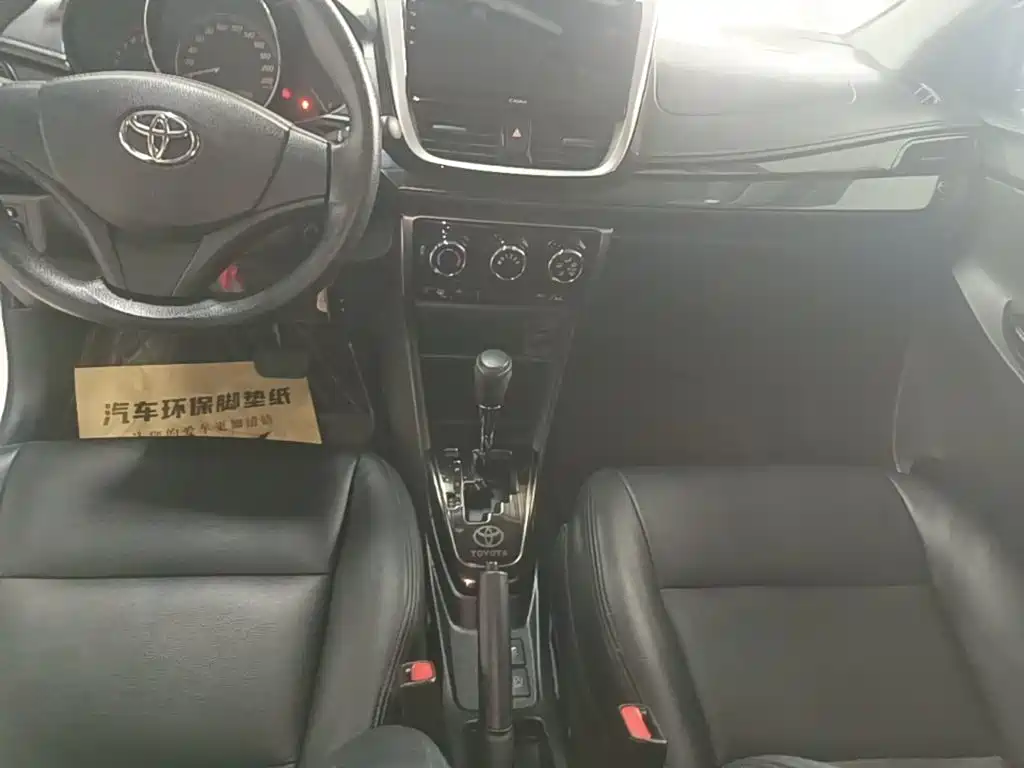 Toyota Yaris L 2021 — фото 14