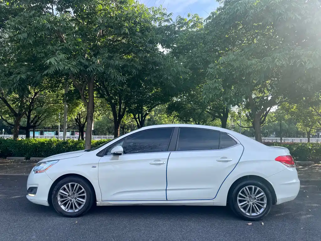 Citroen C4L 2015 — фото 10