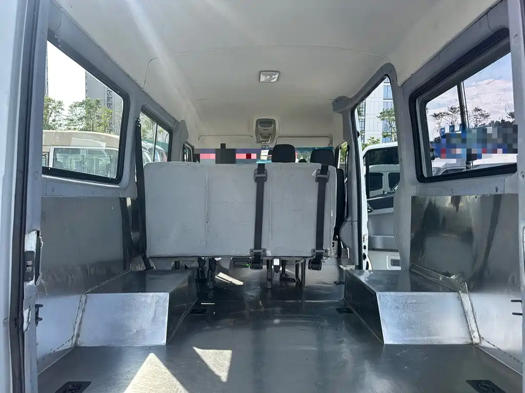 Iveco Bodhi 2018 — фото 9