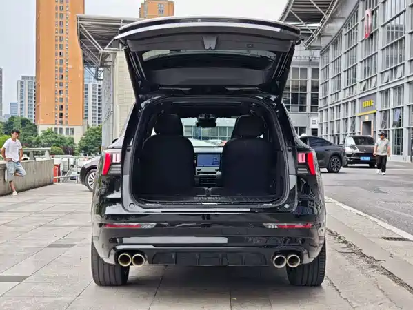 Lynk & Co 09 EM-P 2023