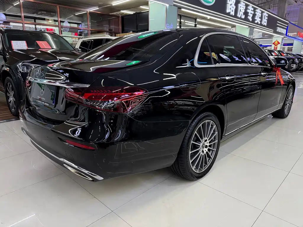 Mercedes-Benz E-Class 2022