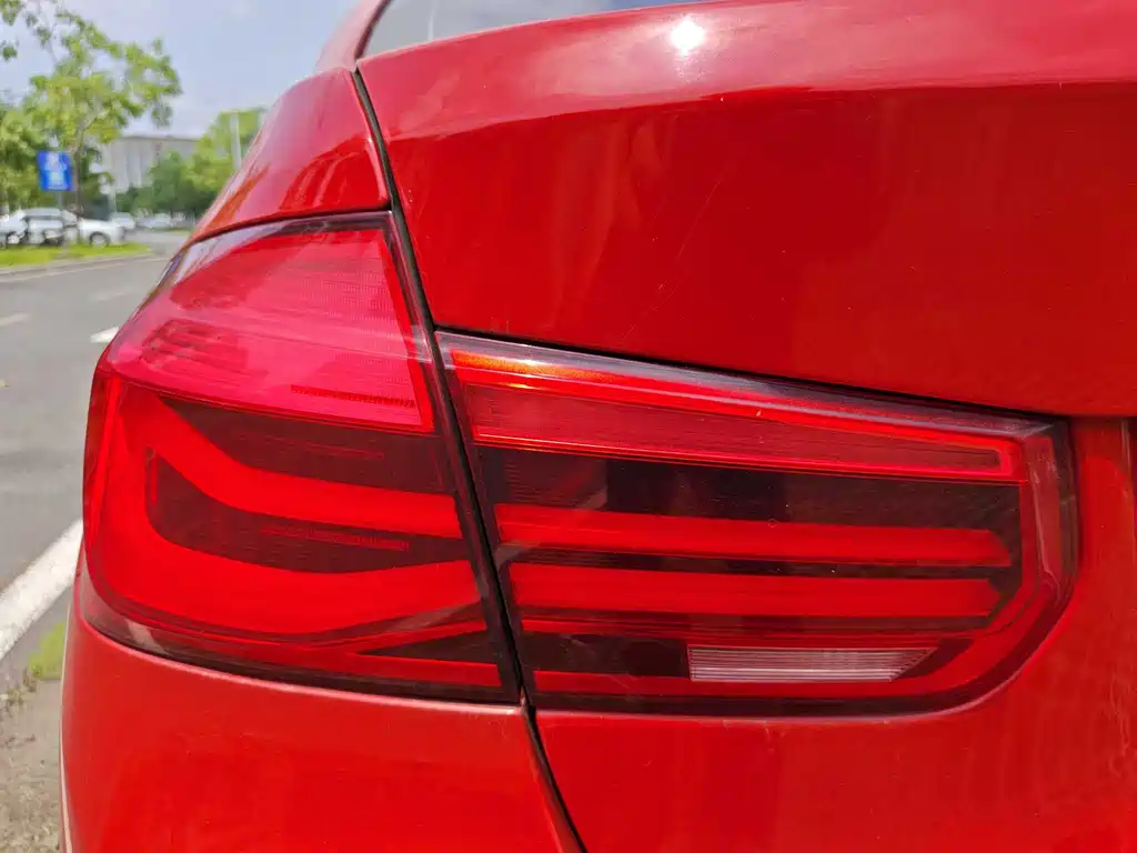 BMW 3 Series 2019 — фото 2