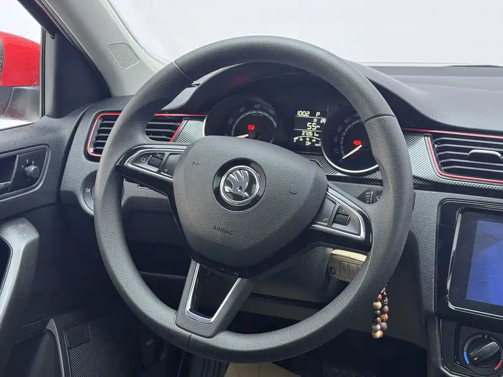 Skoda Rapid Spaceback 2020 — фото 8