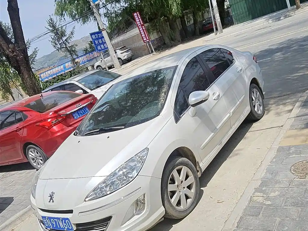 Peugeot 408 2013