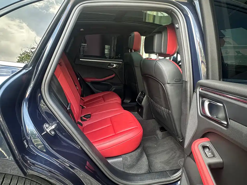 Porsche Macan 2020 — фото 11