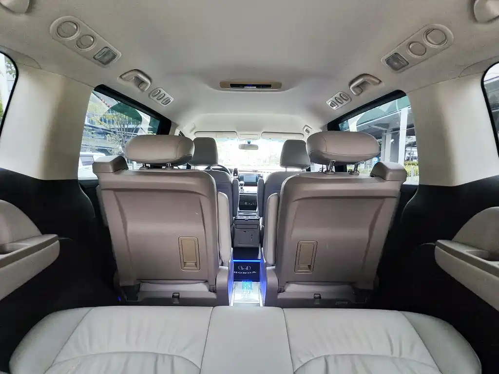 Honda Odyssey 2016 — фото 15