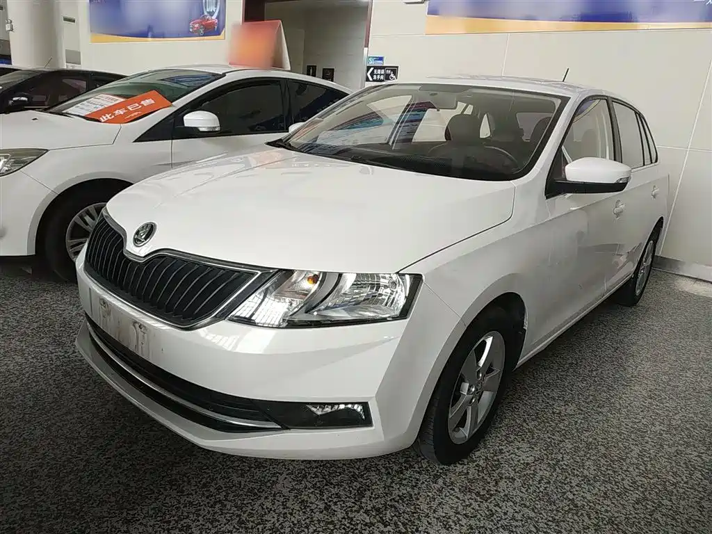 Skoda Rapid Spaceback 2019 — фото 2