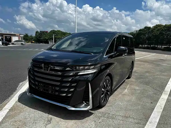Toyota Vellfire 2024