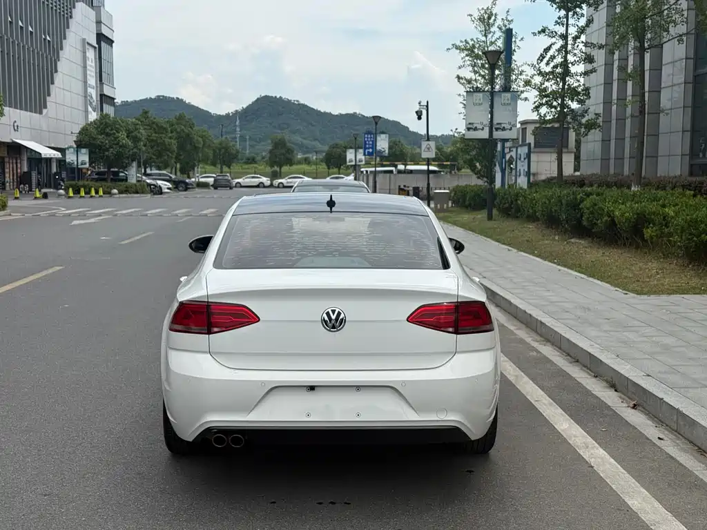 Volkswagen Lamando 2016