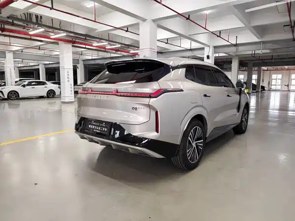 Lynk & Co 08 EM-P 2023