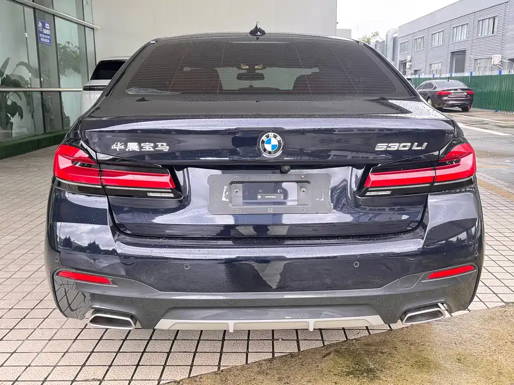 BMW 5 Series 2023 — фото 15